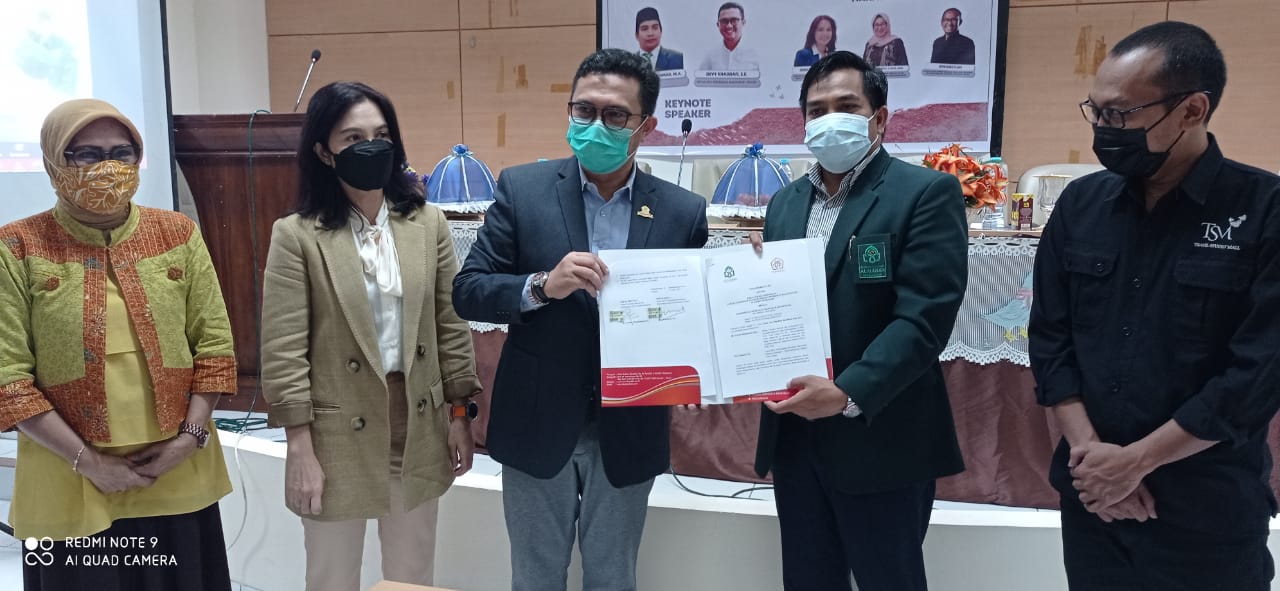 gelar-pelatihan-manajemen-kehumasan-jurusan-ikom-uinam-hadirkan-bpc-perhumas-makassar-sulsel