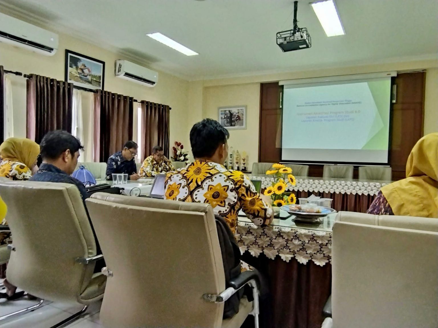 JURUSAN ILMU KOMUNIKASI UIN ALAUDDIN MAKASSAR SIAP MERAIH AKREDITASI A DI TAHUN 2023 (PENULIS SUMIAT