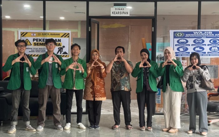 Mahasiswa Ilmu Komunikasi UIN Alauddin Makassar Lakukan Kunjungan Lapangan ke Dinas Kearsipan Kota Makassar