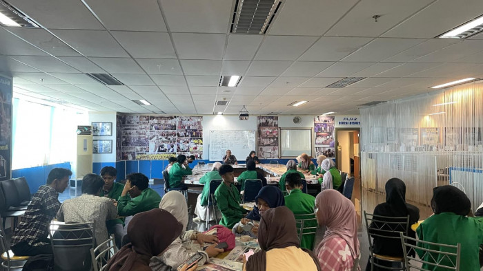 Mahasiswa KPI Pelajari Praktik 'Human Relations' dan Penjajakan Kerjasama MBKM di Harian FAJAR