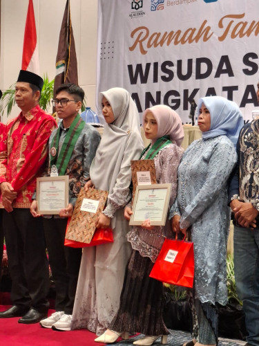 Mahasiswa Manajemen Haji dan Umrah Raih Gelar Calon Wisudawan Terbaik FDK Angkatan 118 & 119
