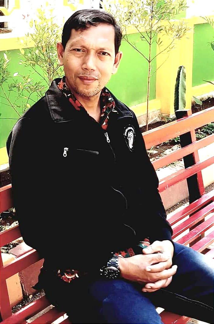 Dr. Sakaruddin, S.Sos., M.Si