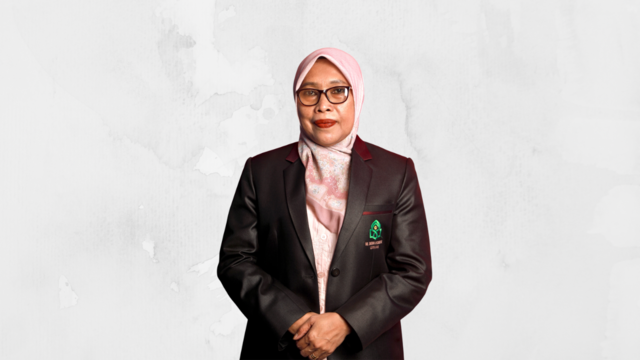 Dr. St Aisyah BM., M.Sos.I.